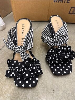 BRAND NEW POLKA DOT GIANNI BINI HEELS